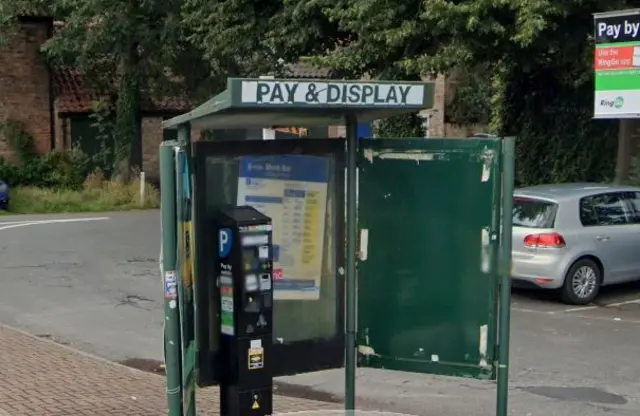 Parking ticket machine