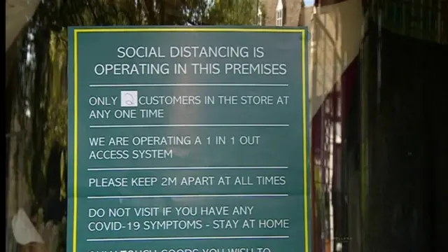 Social distancing sign