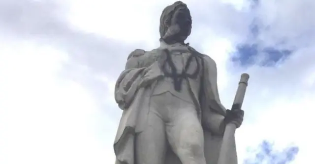 Nelson damaged statue