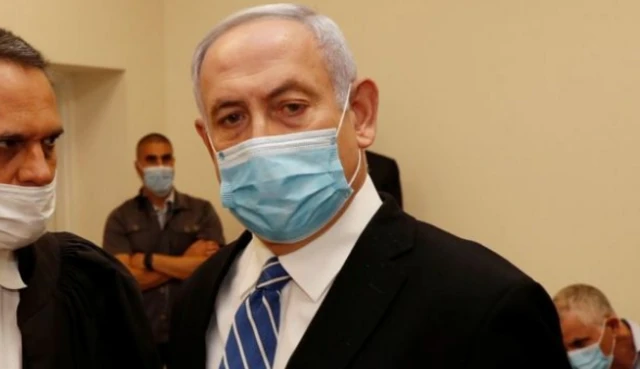 Benjamin Netanyahu wearing a face mask