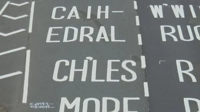 The wrongly spelt road marking