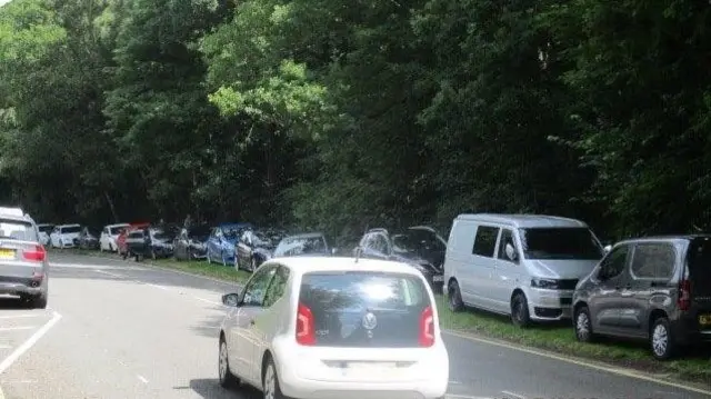 Ladybower parking