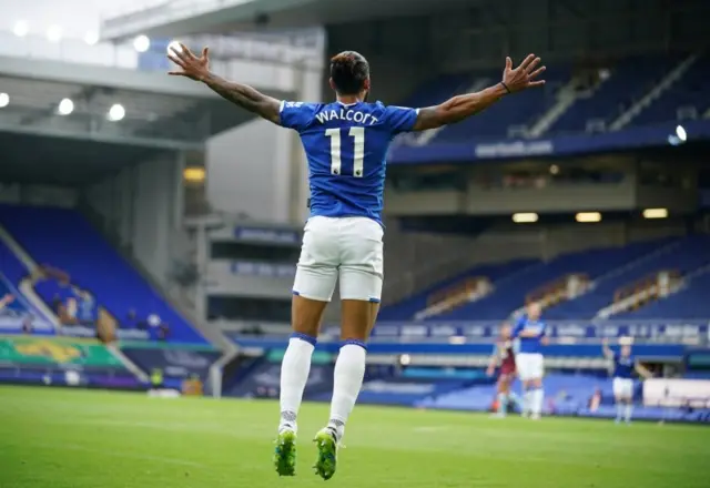 Theo Walcott celebrates
