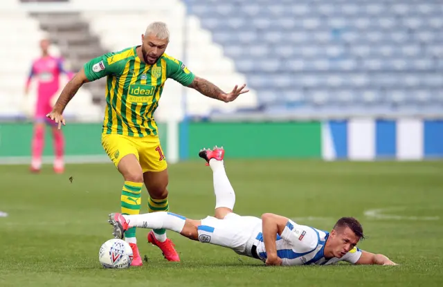 Charlie Austin in action