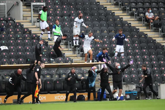 Luton bench celebrates