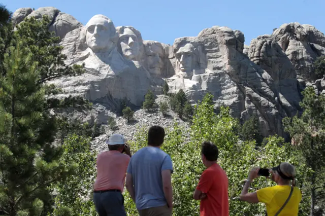 Mt Rushmore in South Dakota features the faces of four American presidents