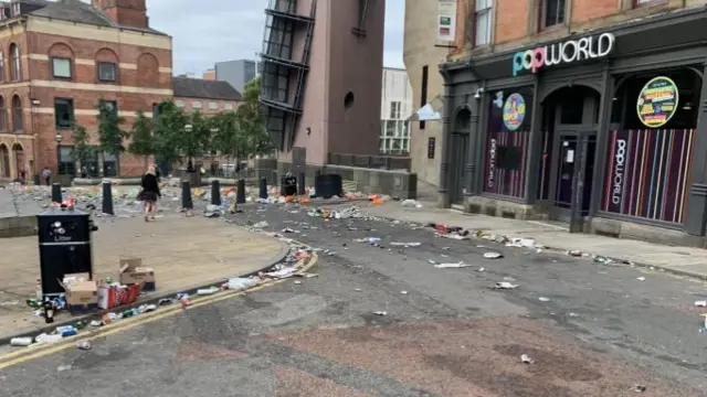 Litter in Millennium Square