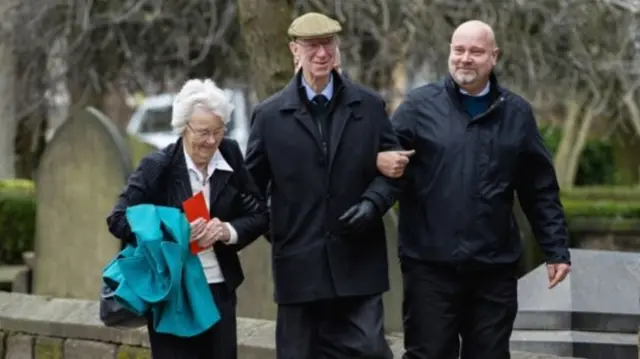 Charlton attends funeral of Gordon Banks