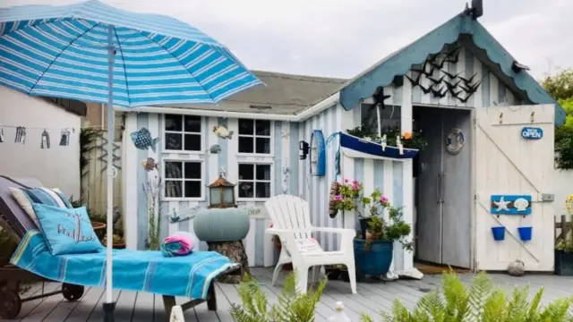 Beach hut shed in Ilkley