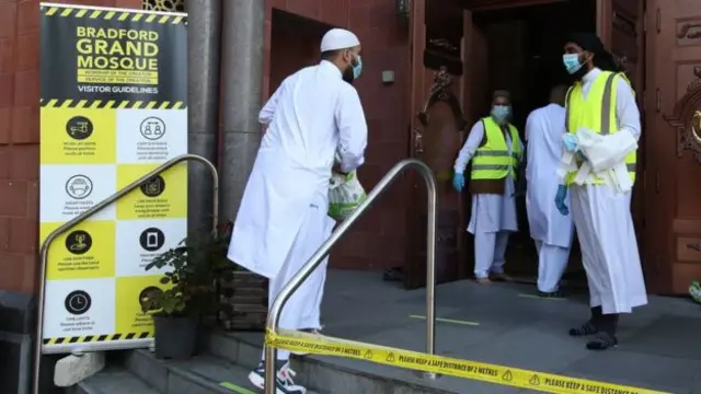 Worshippers at Bradford mosque