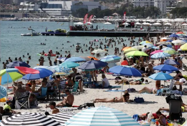 Cannes beach, 22 Jul 20