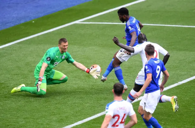 Kelechi Iheanacho scores