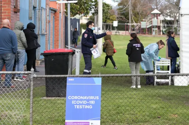 People queue at a Covid-19 pop up testing centre in Melbourne's suburb of Brunswick West. Photo: 4 July 2020