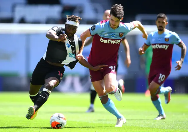 Allan Saint Maximin and Declan Rice