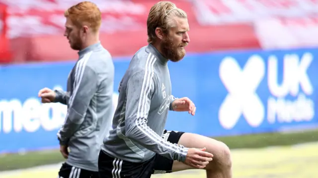 Fulham warm up