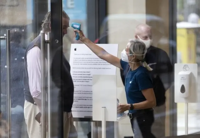 Temperature checks at the Apple store in Edinburgh