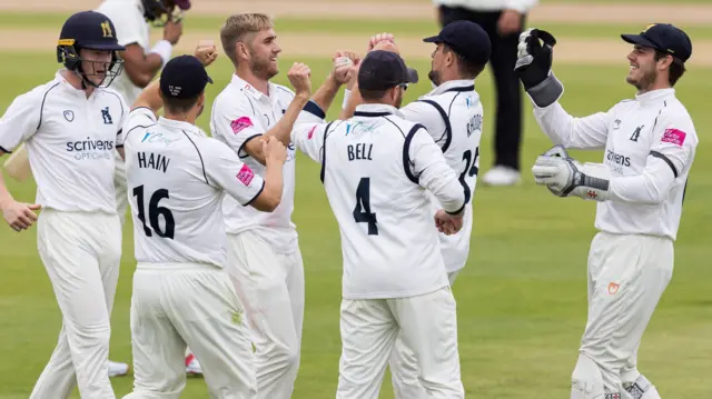 Warwickshire celebrate