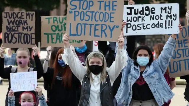 Some pupils held protests against the downgrading