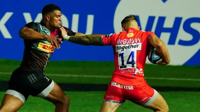 Byron McGuigan scores a try for Sale