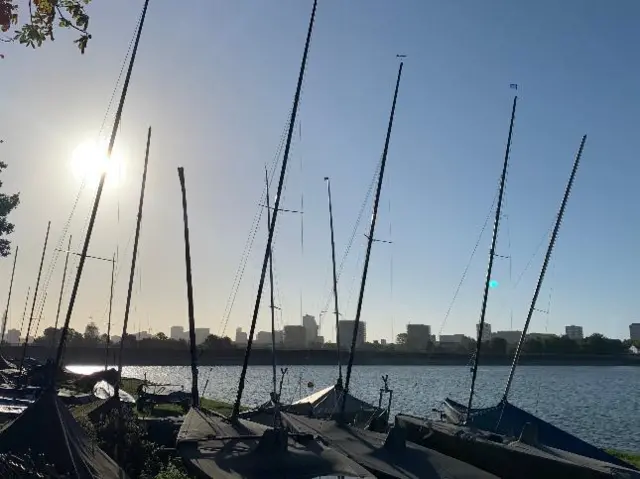 The morning sun at Edgbaston Reservoir