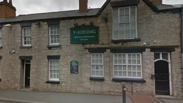 the Y Bodunig pub