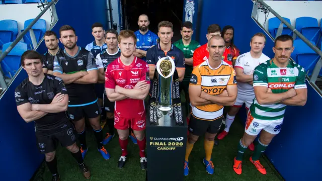 Pro14 trophy and players