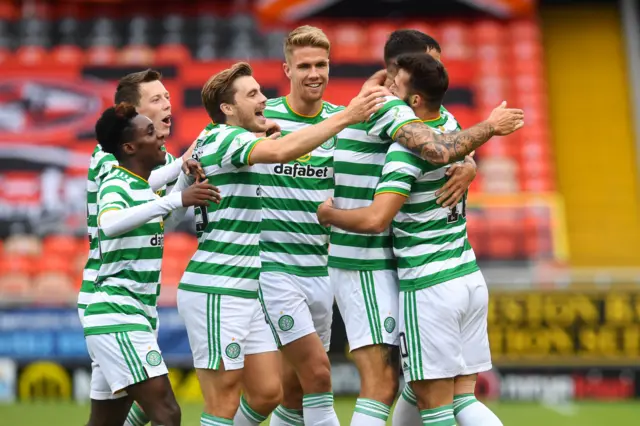 Celtic players congratulate Albian Ajeti