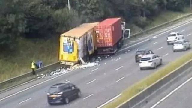 M62 lorry crash