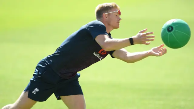 England's Sam Billings warms-up at the Ageas Bowl