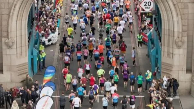 Runners taking part in 2019's London Marathon