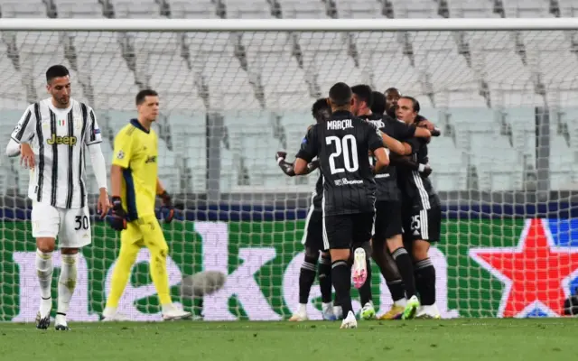 Juventus v Lyon