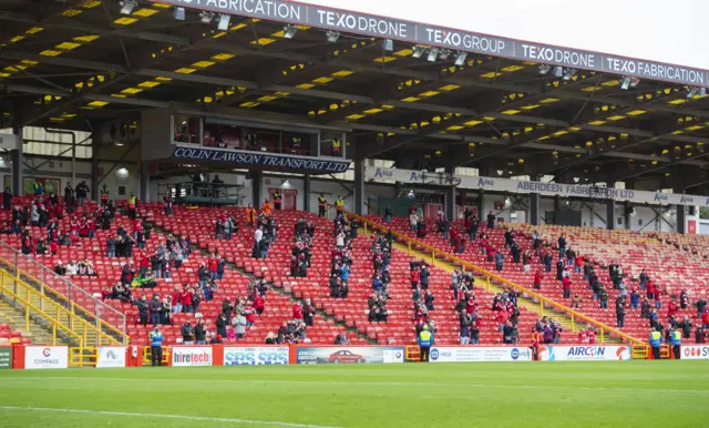 Aberdeen fans at Pittodrie