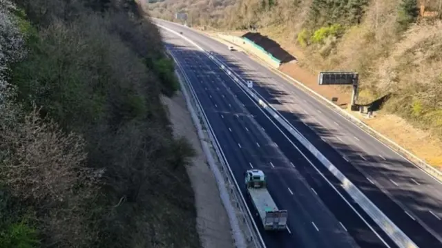 M23 smart motorway