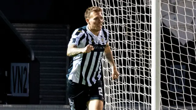 Lee Erwin celebrates scoring for St Mirren against Celtic