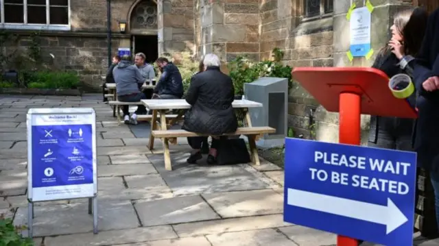 Pubs in the Glasgow area will not need to close as part of the new restrictions