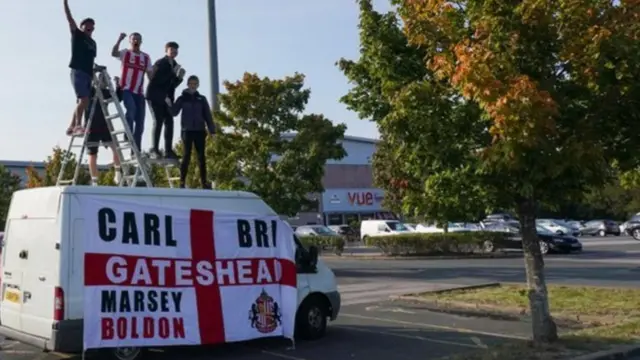 Sunderland fans at Oxford