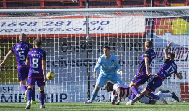 Hakeem Odoffin puts his head where it hurts to level for Accies