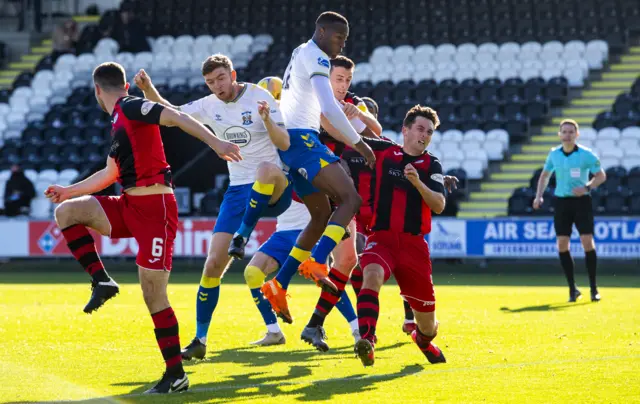 St Mirren and Kilmarnock players