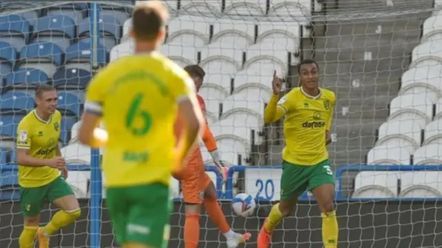 Adam Idah scores Norwich City's winner against Huddersfield