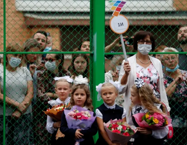 Russian children return to school on 1 September 2020