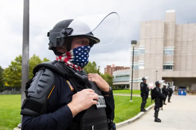 Security outside the first 2020 presidential election debate between US President Donald J. Trump and Democratic presidential candidate Joe Biden