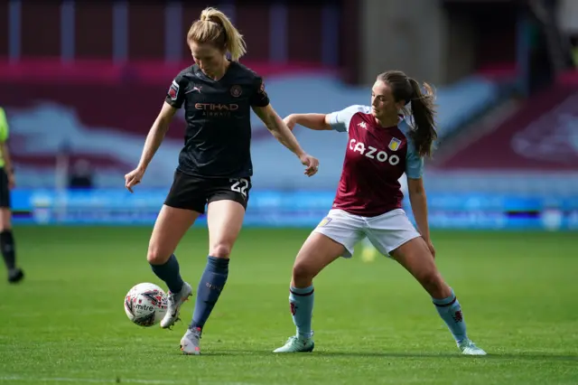 Sam Mewis in action for Man City