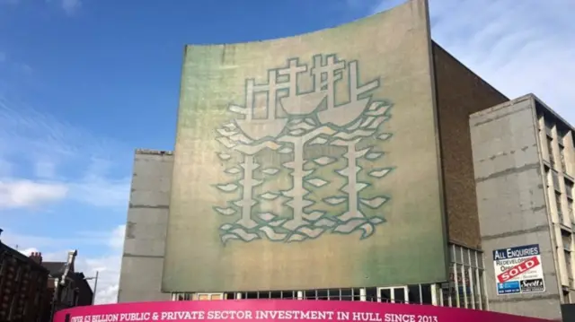 Three Ships Mural in Hull