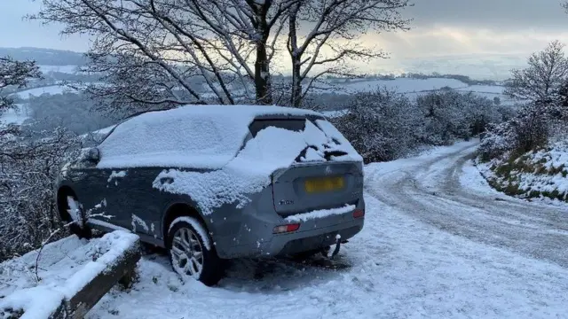 Crashed car on Castle Hill