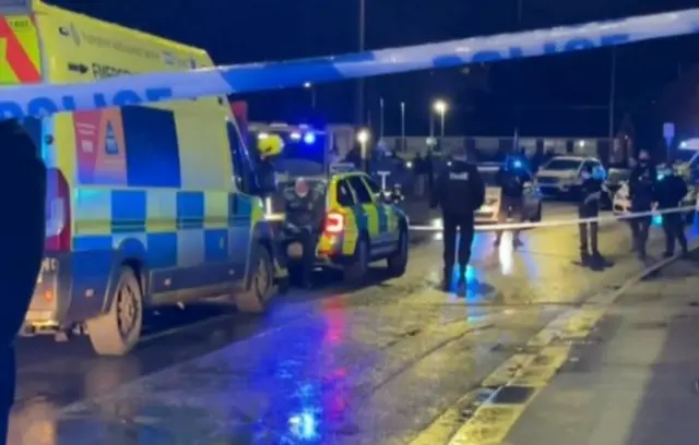 Pooolice vehicles on Wath Road