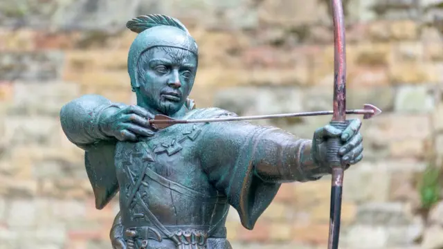 Robin Hood statue