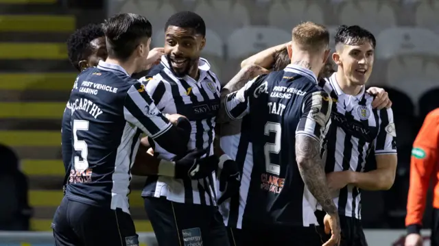 St Mirren players celebrate Jon Obika's goal