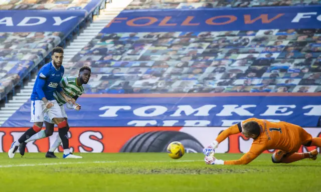 Allan McGregor saves from Odsonne Edouard