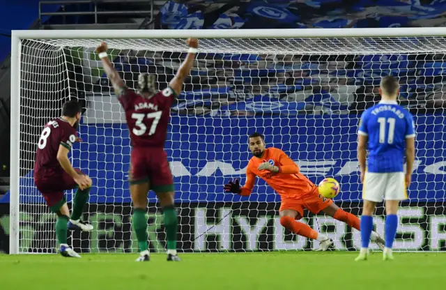 Wolves score penalty against Brighton