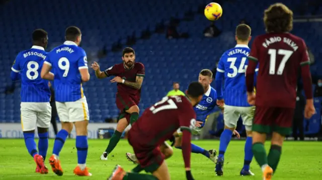 Ruben Neves shoots from distance